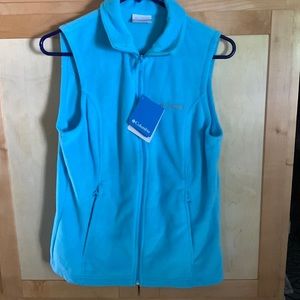 Columbia vest. Size small